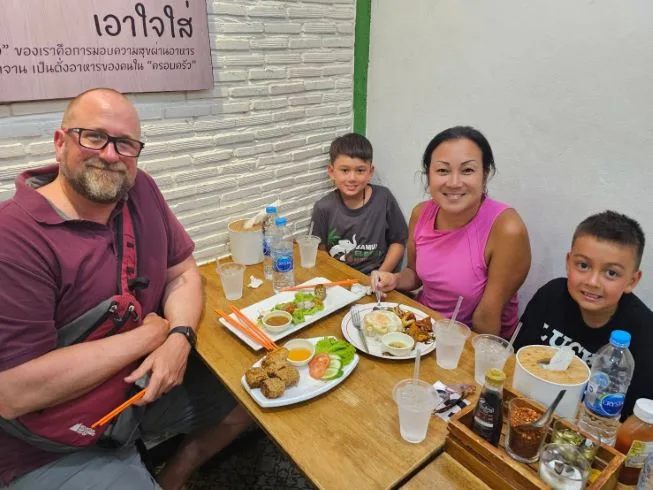 Bantadtong Street Food